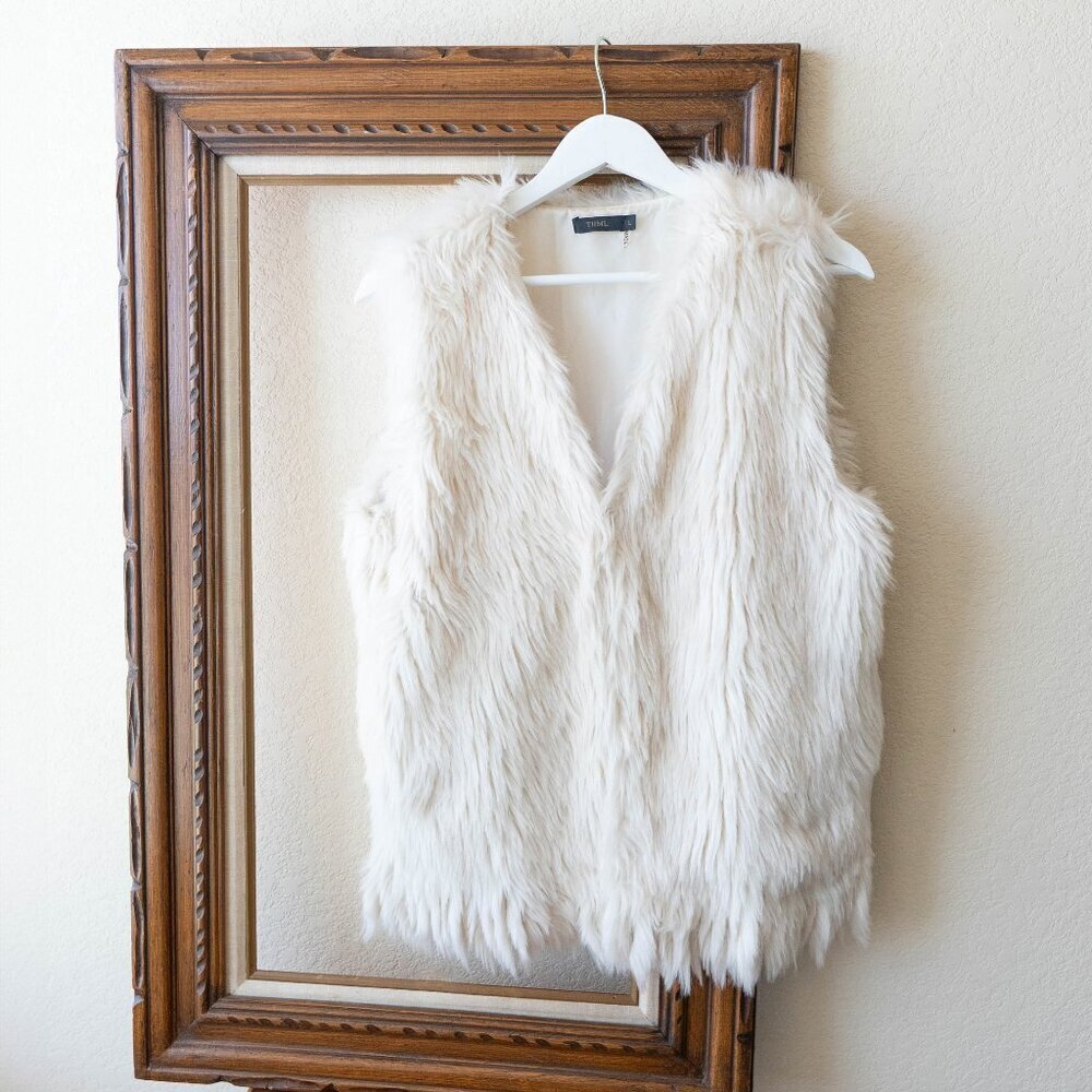 THML Anthropologie Vest Size Large Faux Fur Creamy White